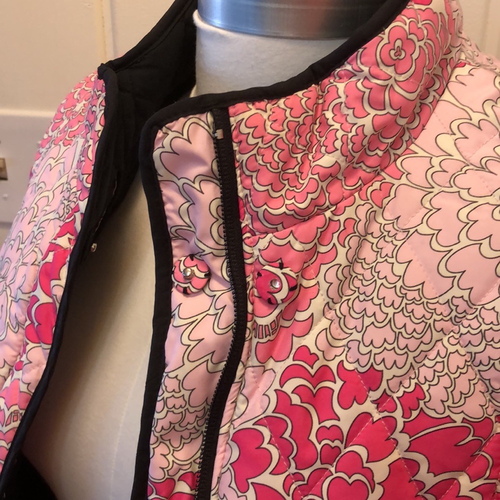 Lilly Pulitzer Double sided Puffer Vest - Picture 4 of 10